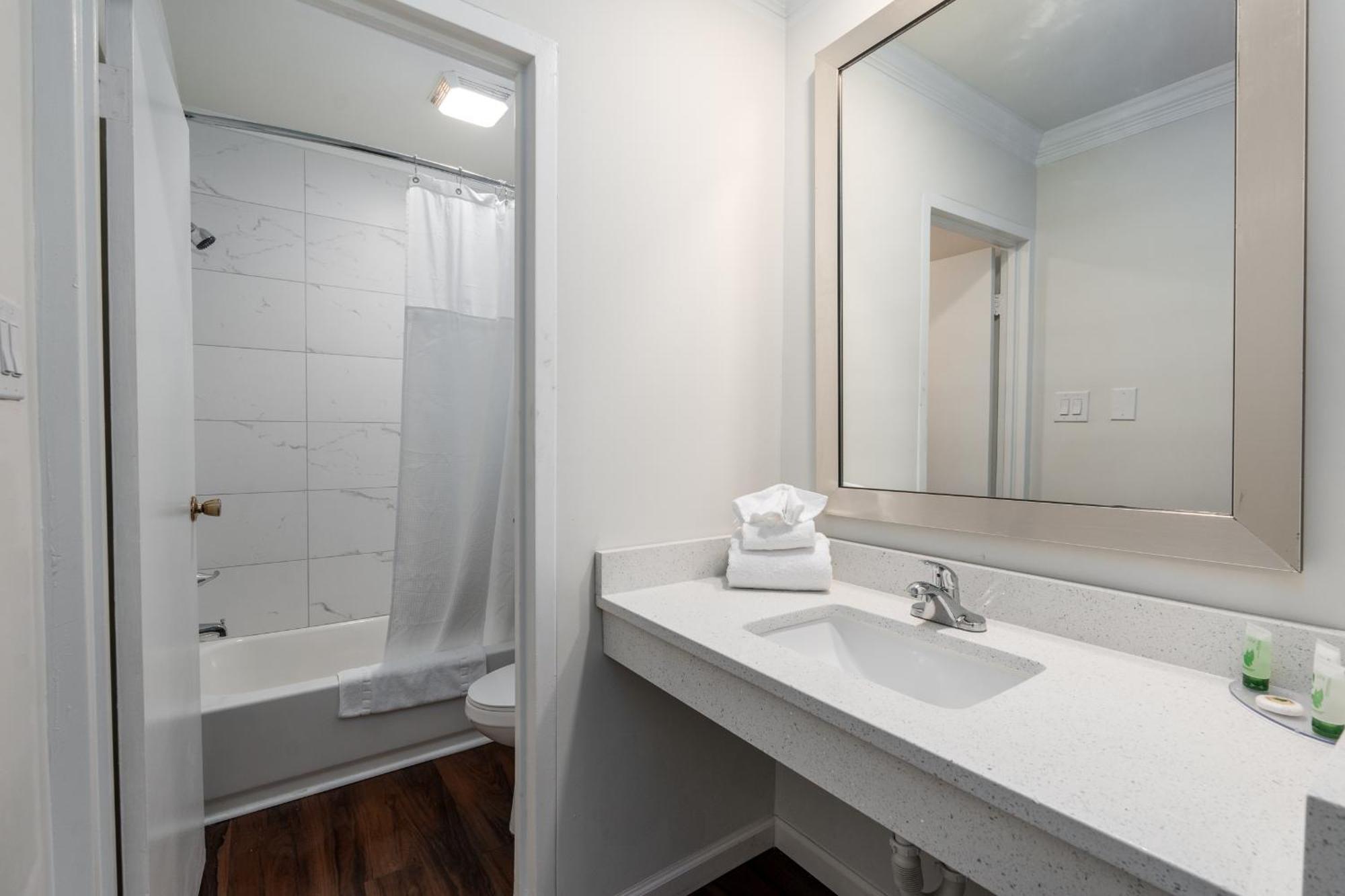 Crewe Boutique Inn Luaran gambar